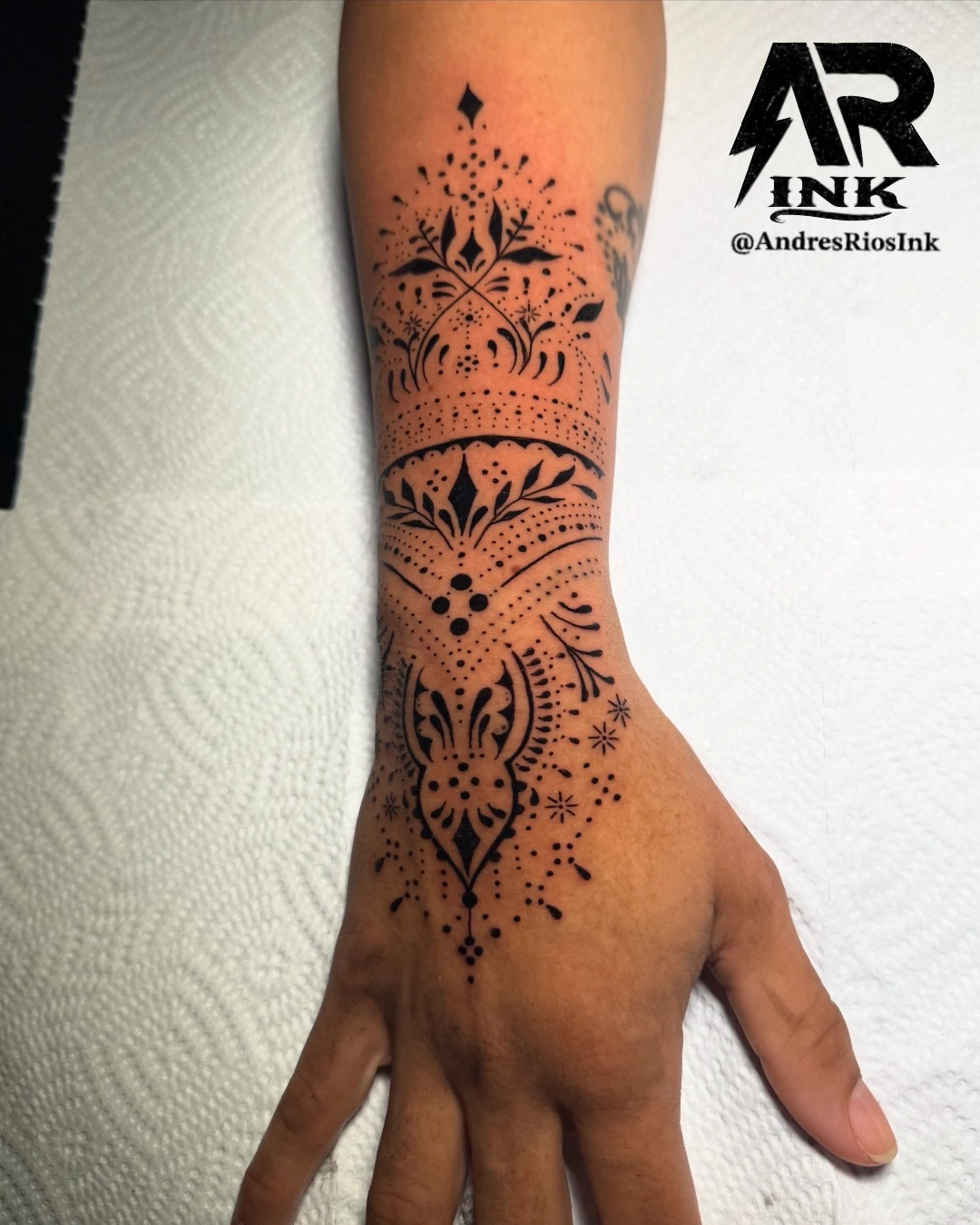 ornamental-fine-line-tattoo